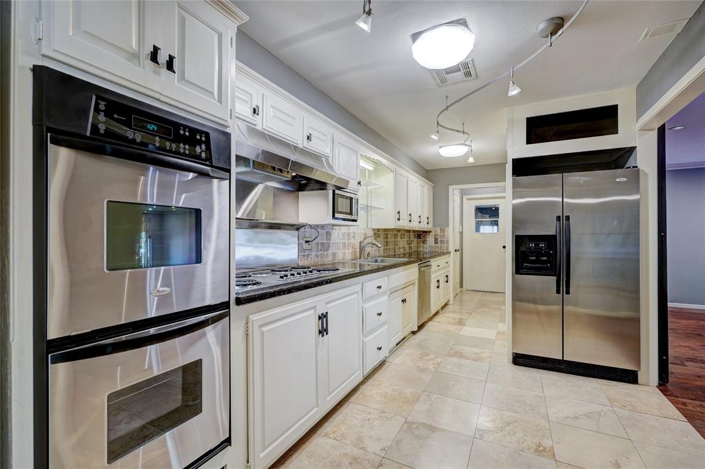 6325 Glenbrook Court