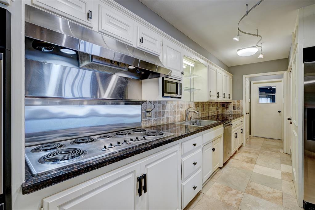 6325 Glenbrook Court