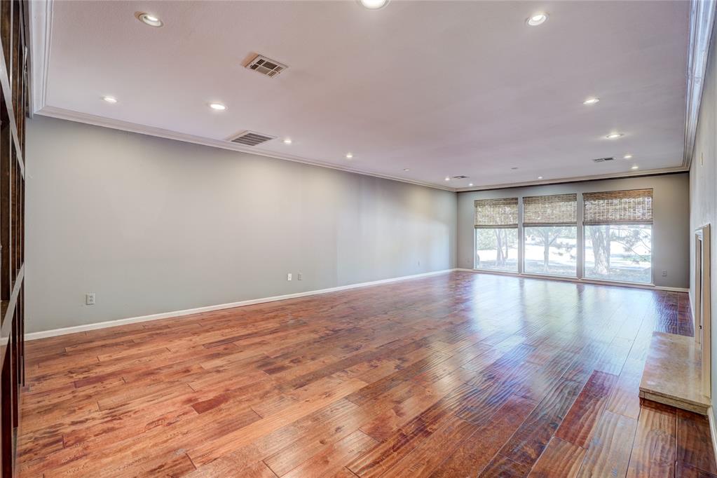 6325 Glenbrook Court