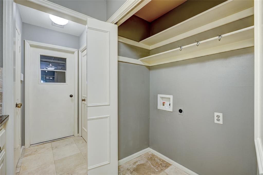 6325 Glenbrook Court