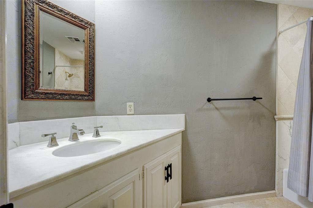 6325 Glenbrook Court