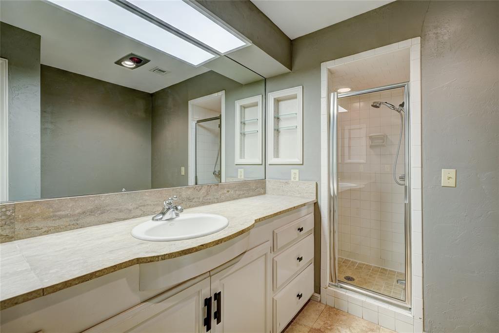 6325 Glenbrook Court