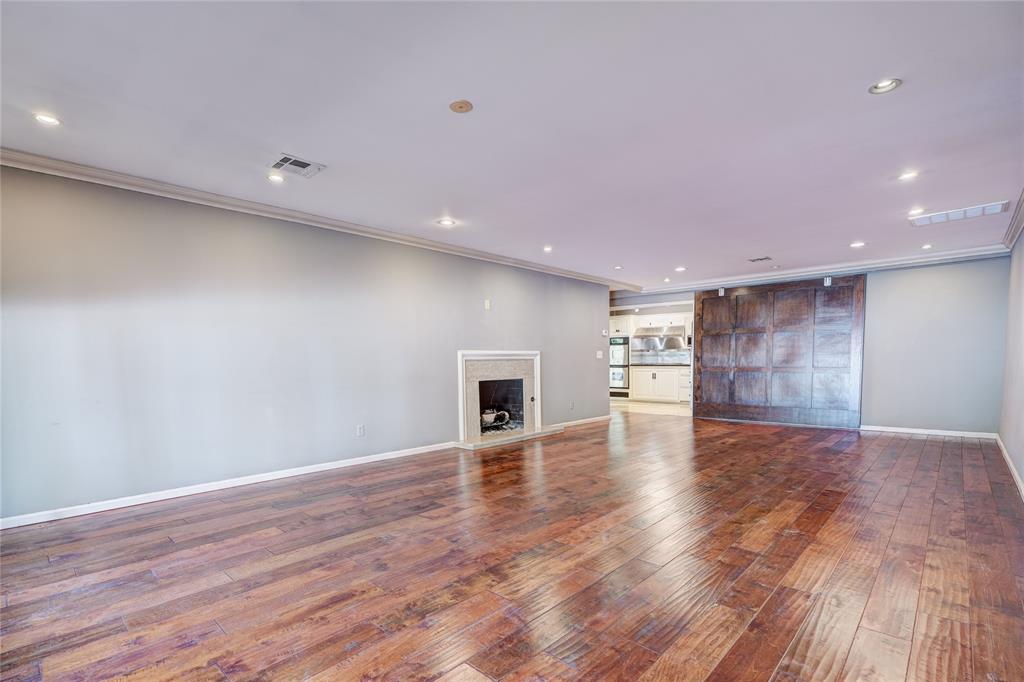 6325 Glenbrook Court