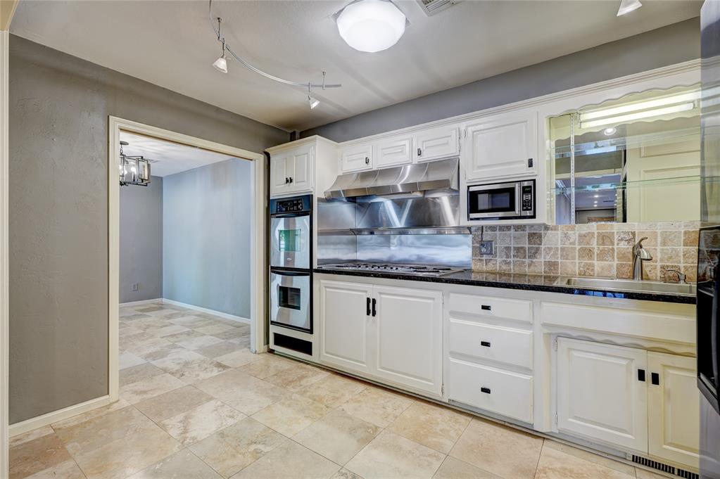 6325 Glenbrook Court