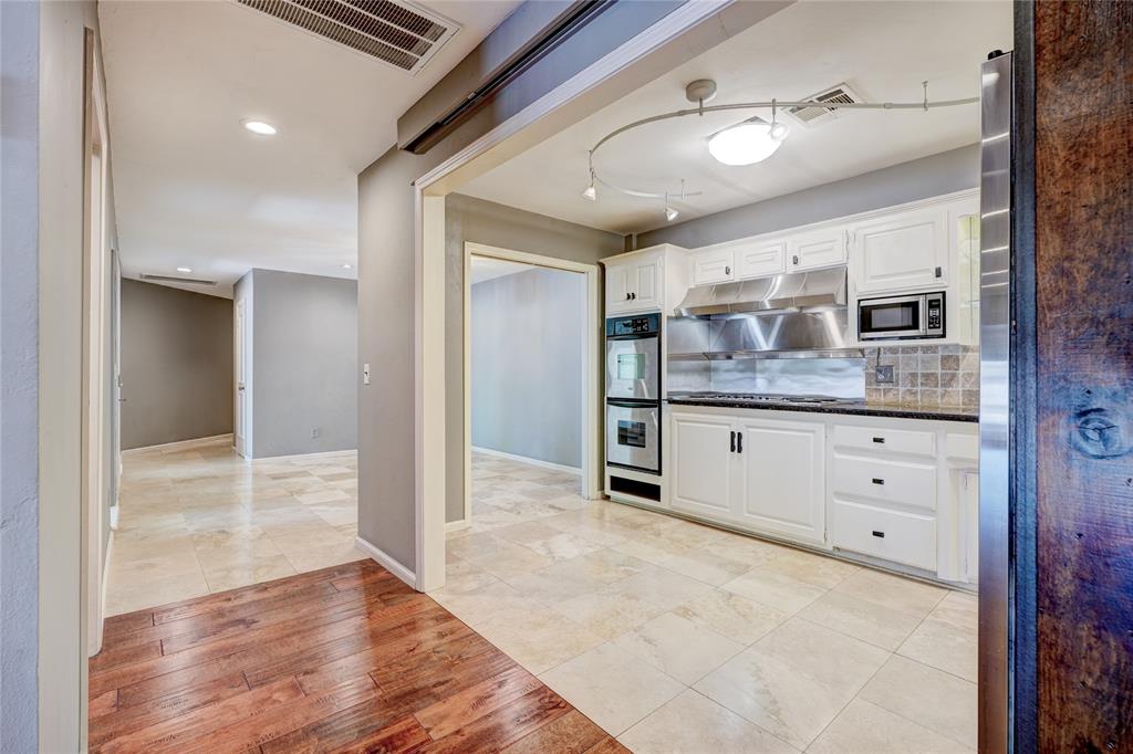 6325 Glenbrook Court
