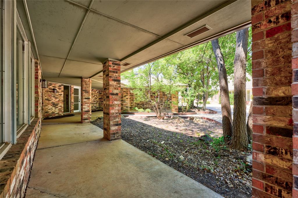 6325 Glenbrook Court