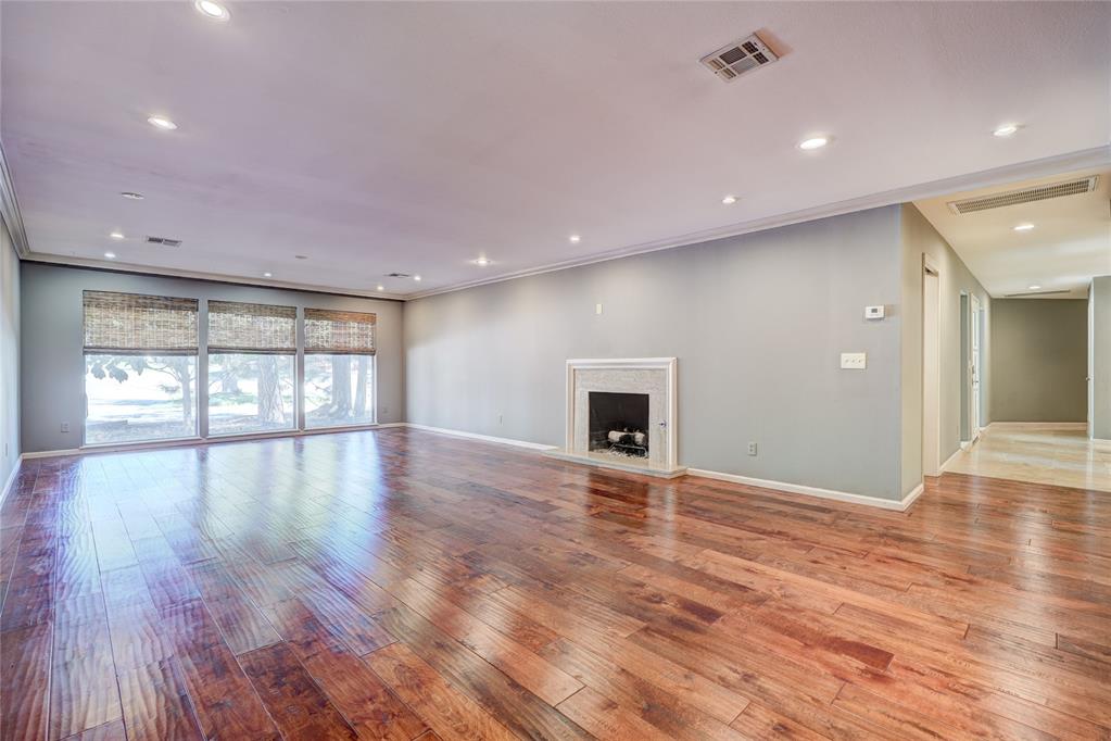 6325 Glenbrook Court