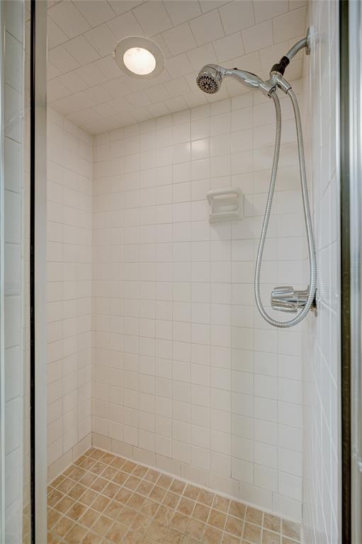 6325 Glenbrook Court