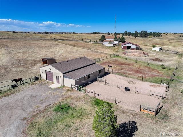 2235 Country Lane