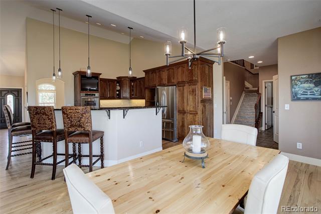 2235 Country Lane