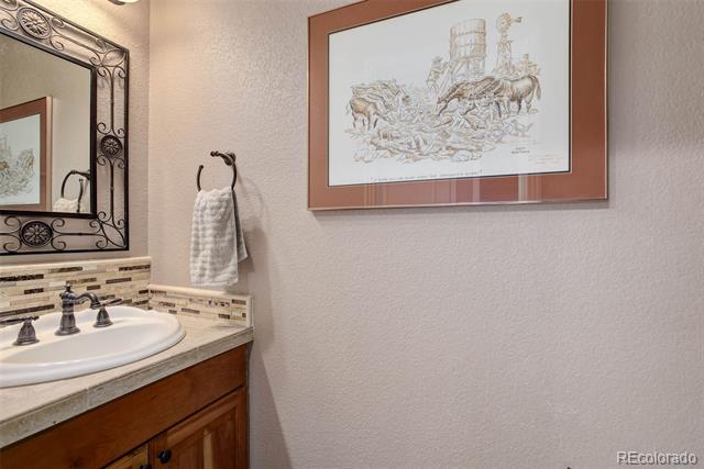 2235 Country Lane