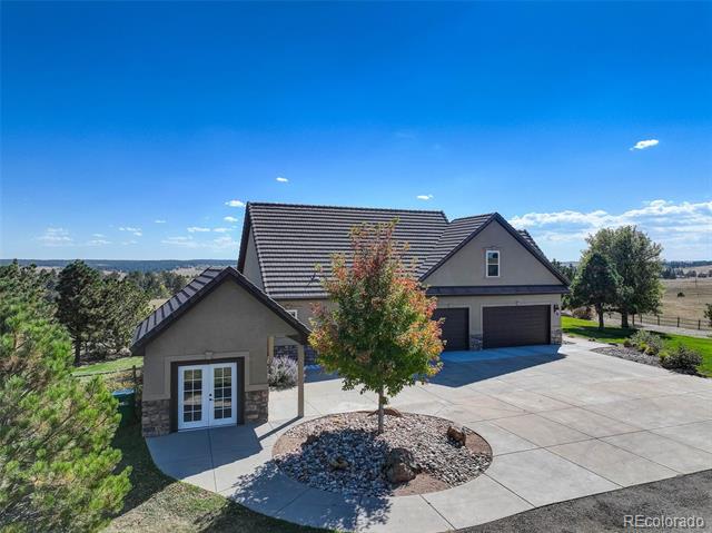 2235 Country Lane