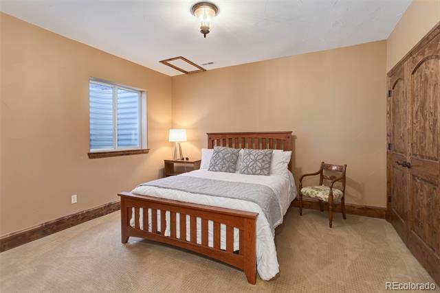 2235 Country Lane