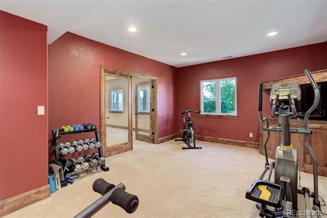 2235 Country Lane