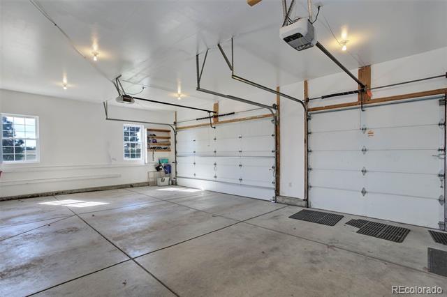 2235 Country Lane