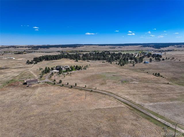 2235 Country Lane