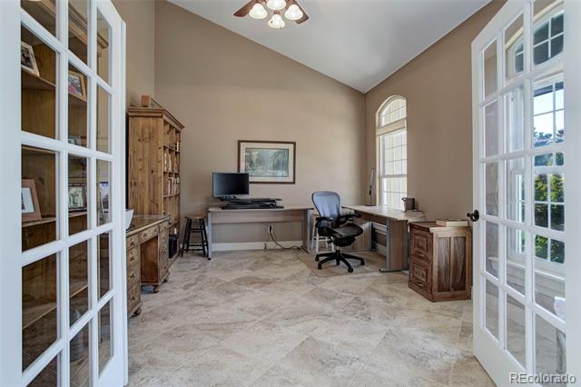 2235 Country Lane