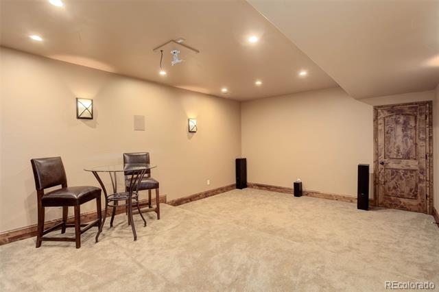 2235 Country Lane
