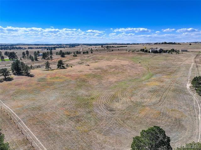 2235 Country Lane