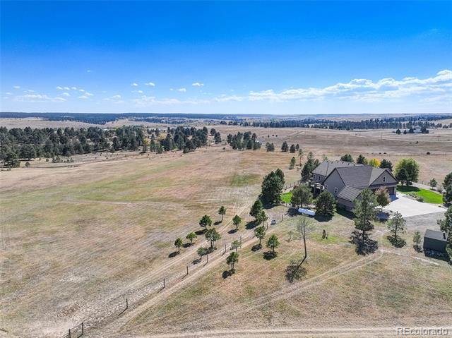 2235 Country Lane