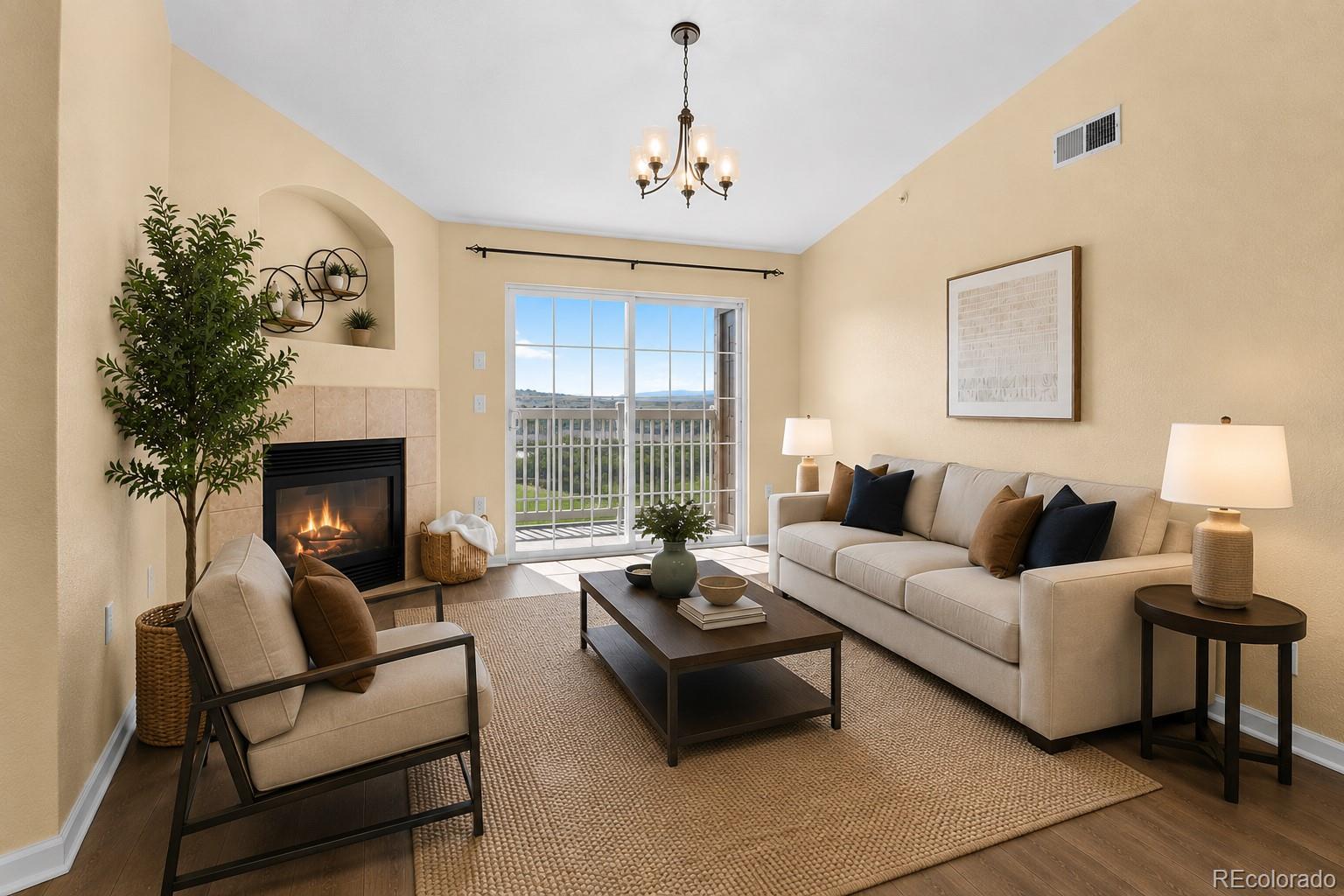 7440 S Blackhawk Street Unit: 4-305
