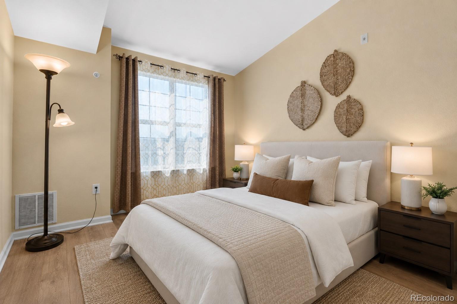 7440 S Blackhawk Street Unit: 4-305