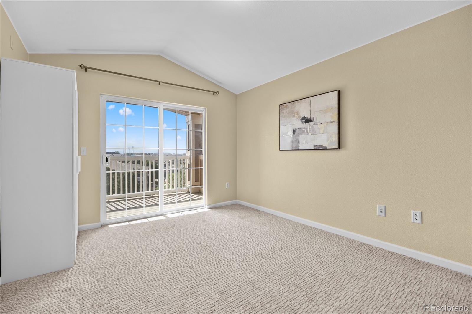 7440 S Blackhawk Street Unit: 4-305