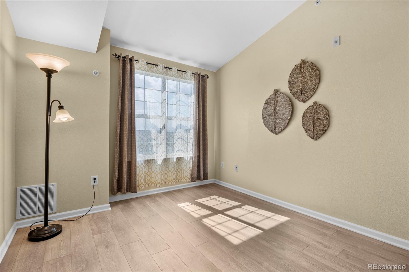 7440 S Blackhawk Street Unit: 4-305