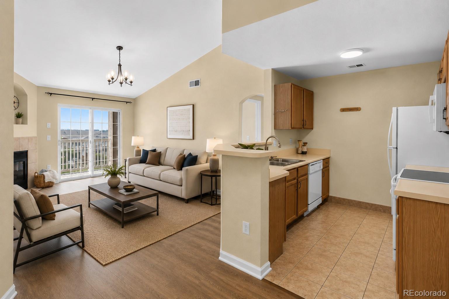 7440 S Blackhawk Street Unit: 4-305