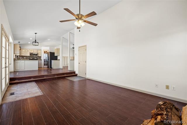2420 Holmes Court