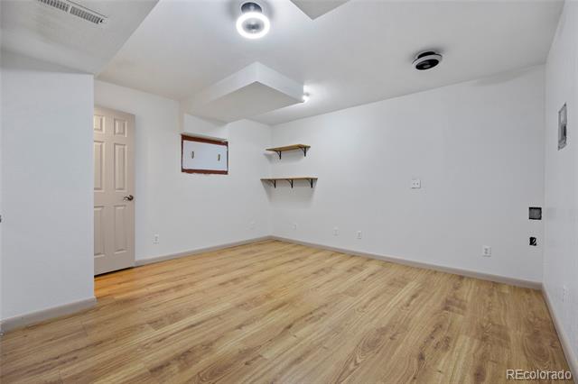 2420 Holmes Court