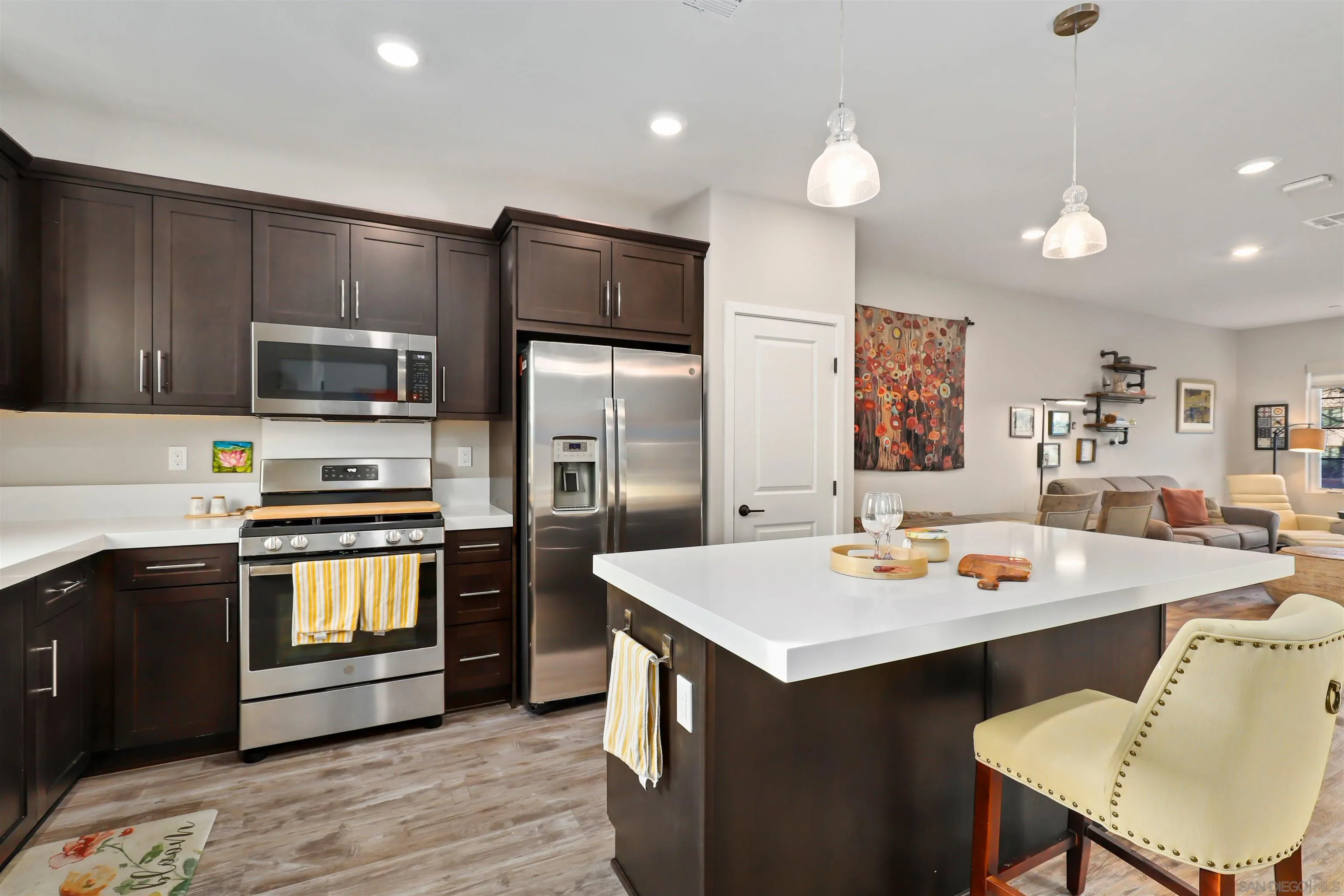 11009 Evelyn Way