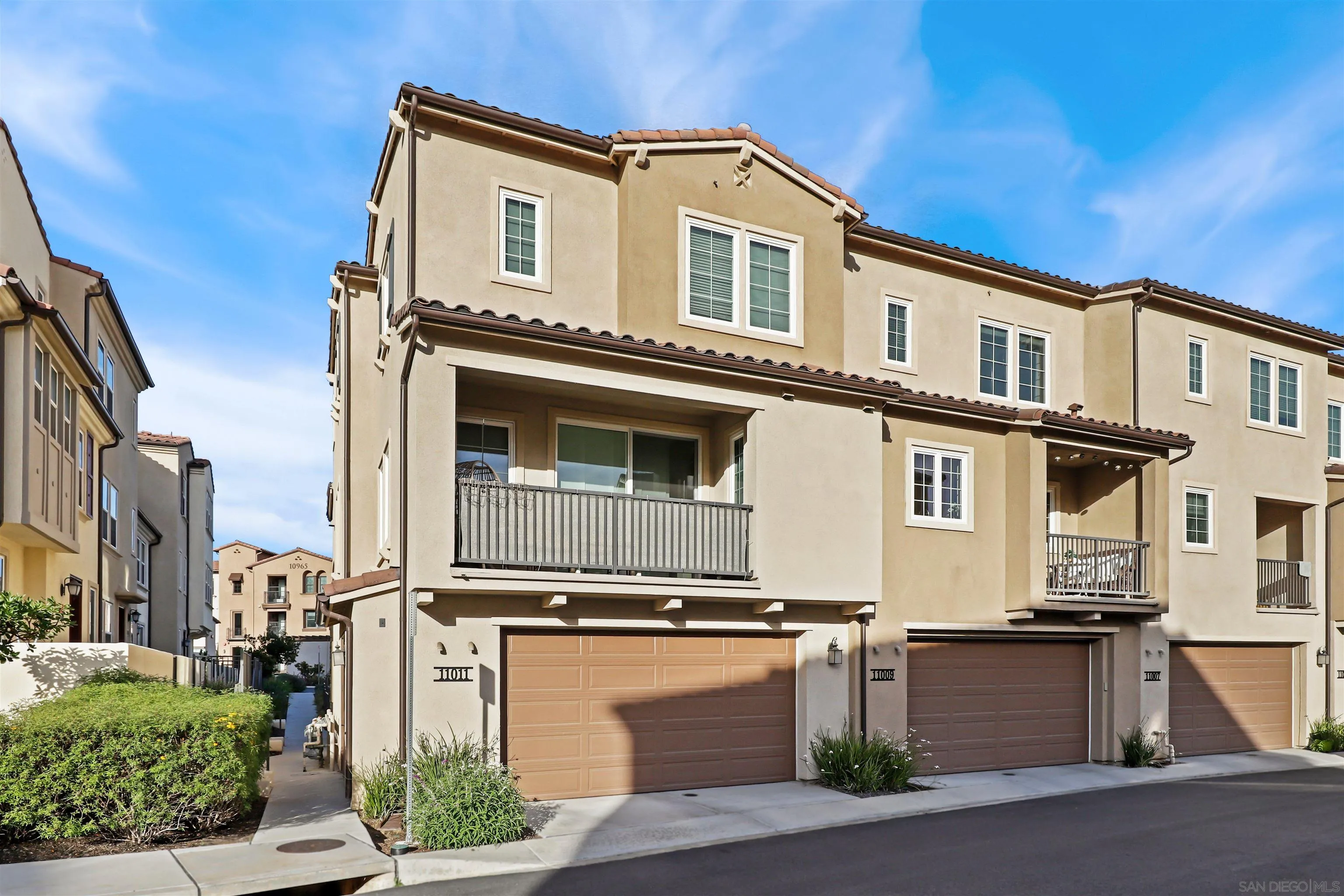 11009 Evelyn Way