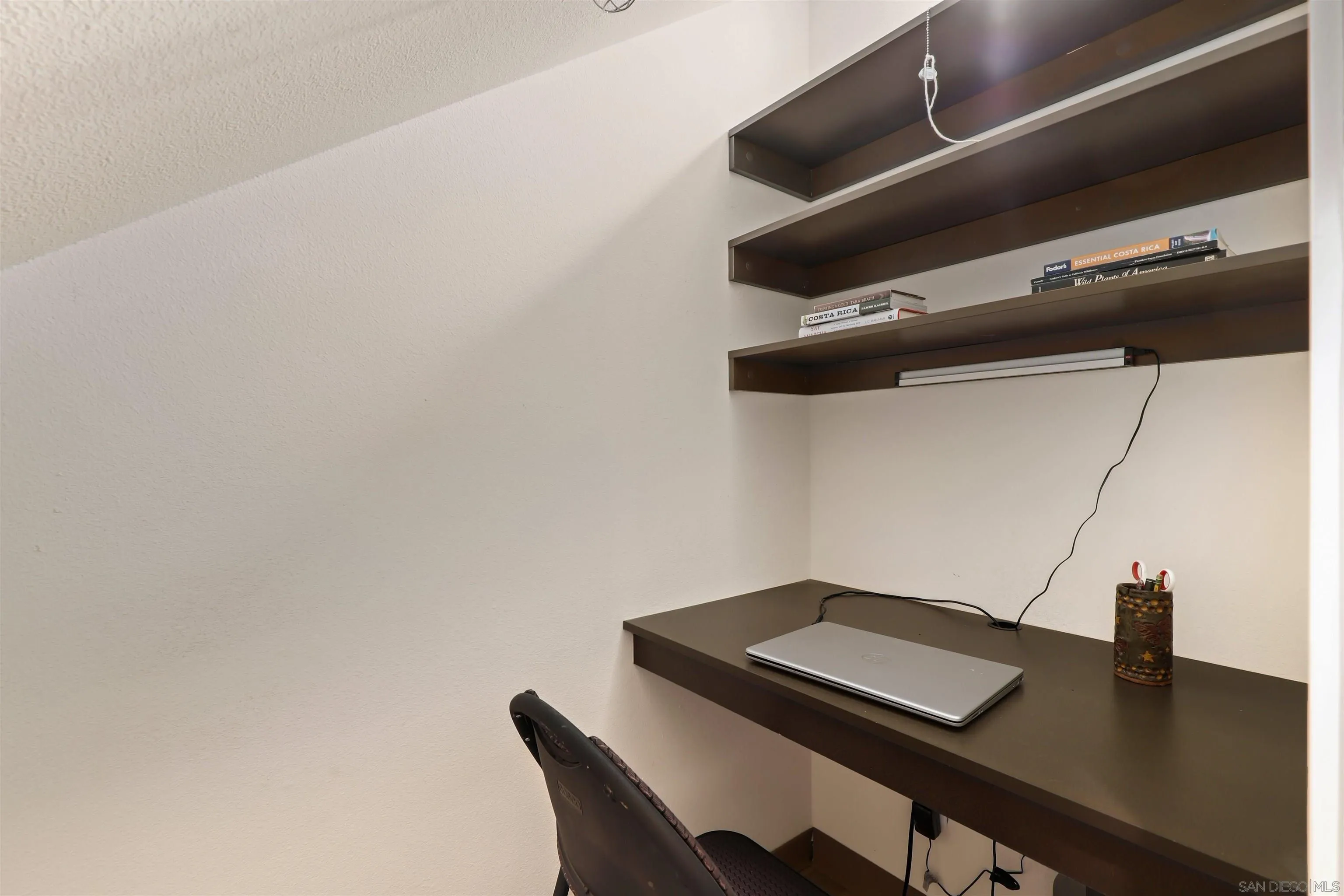 11009 Evelyn Way