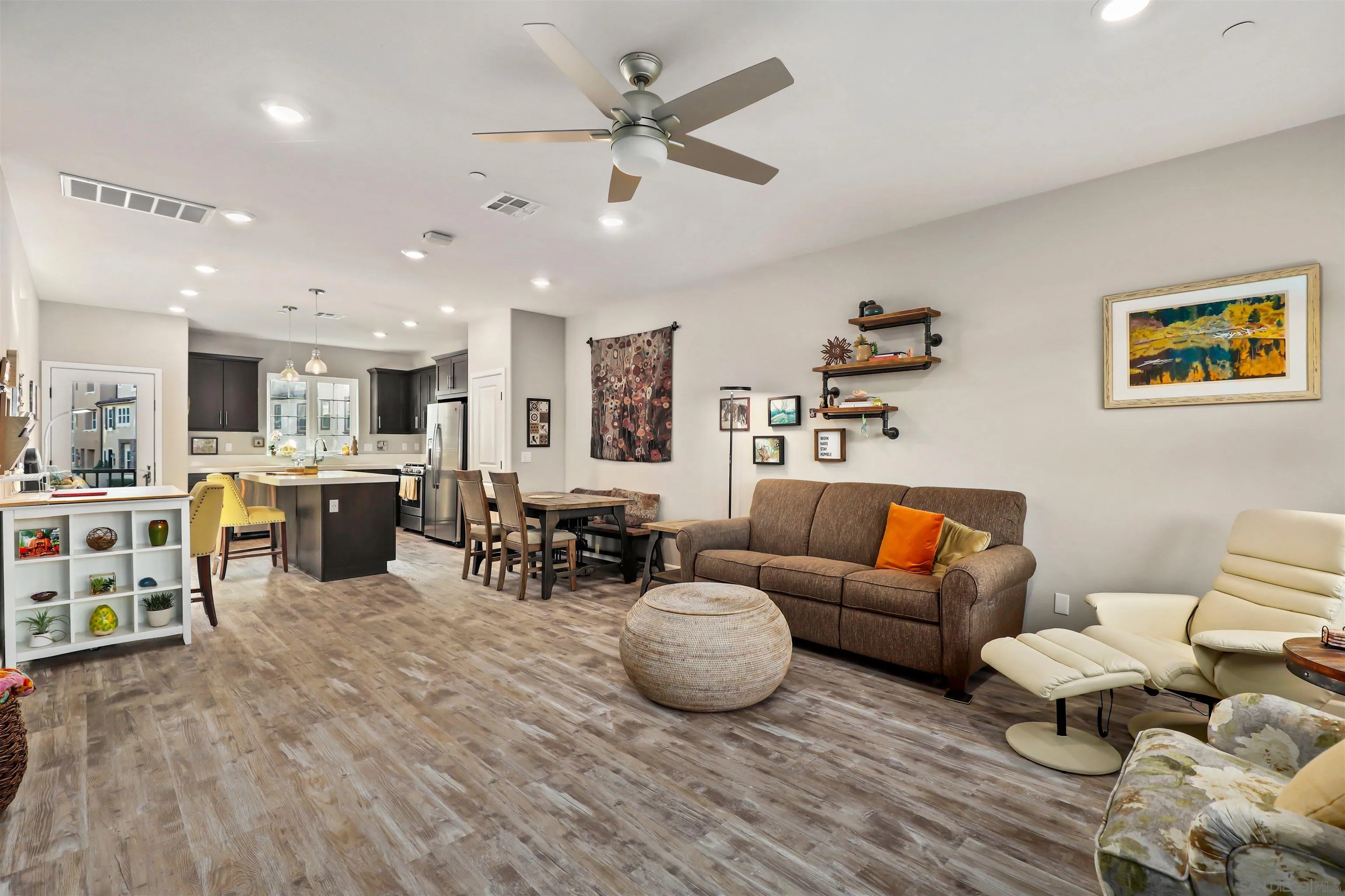 11009 Evelyn Way