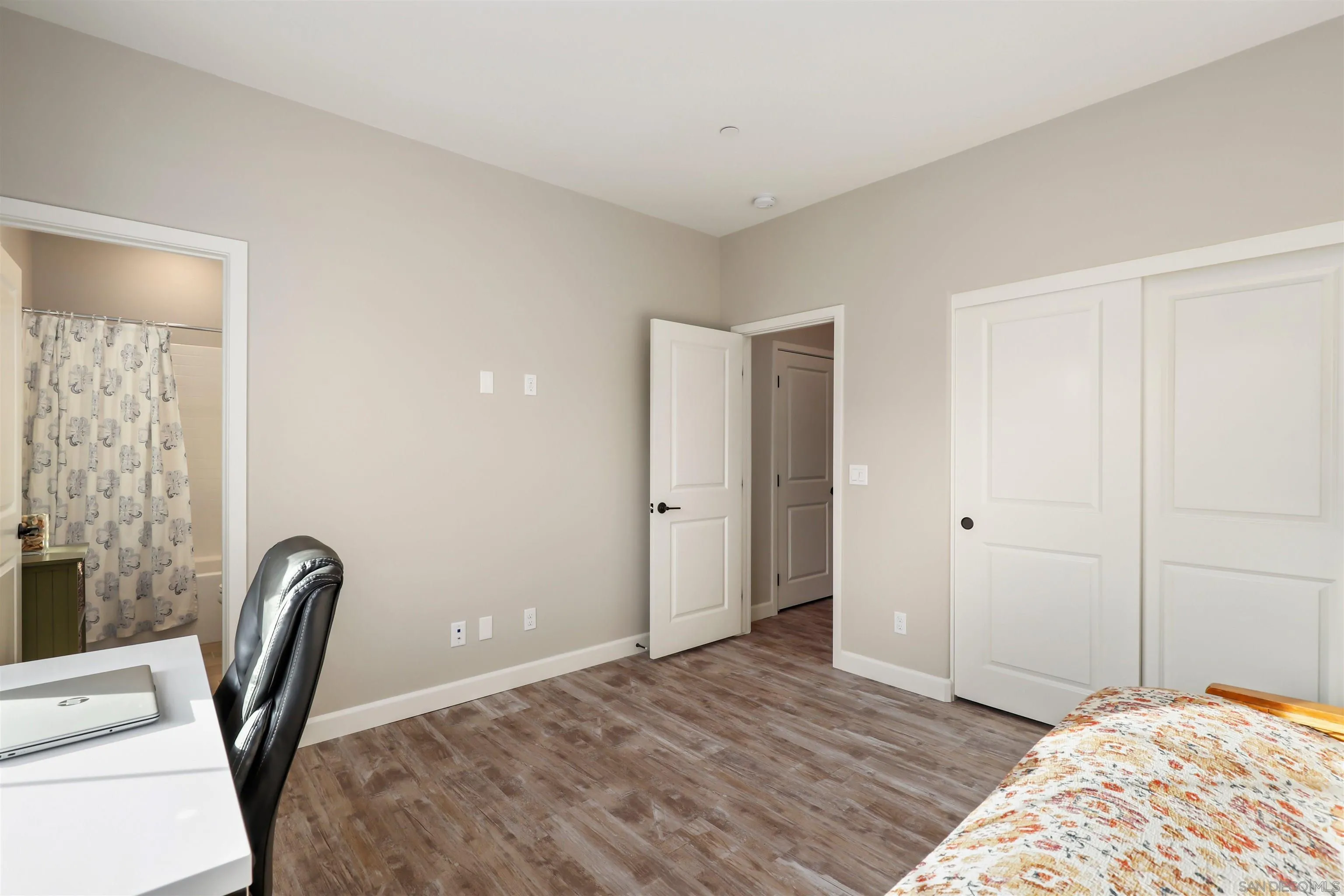 11009 Evelyn Way