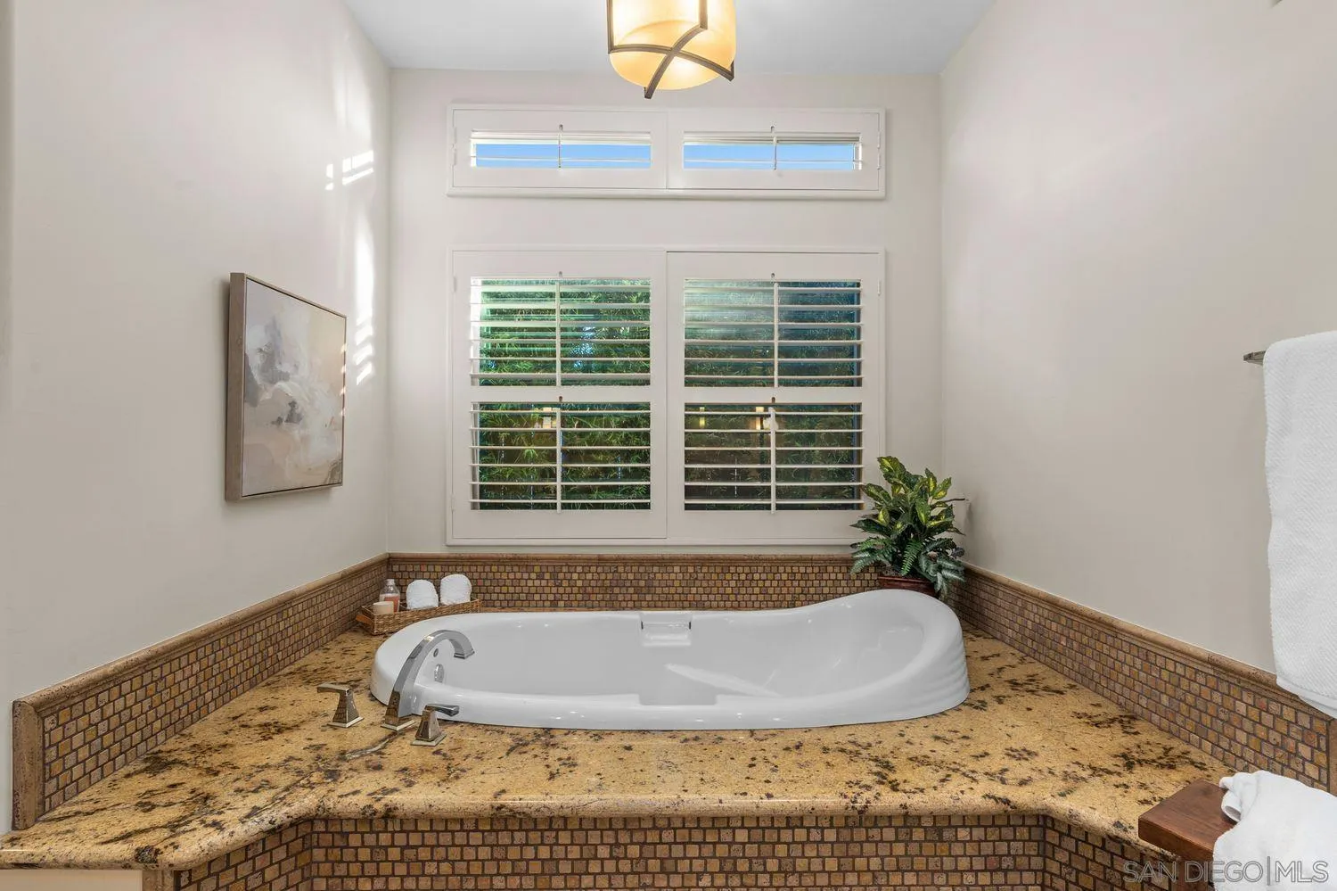 4622 Rhode Island St