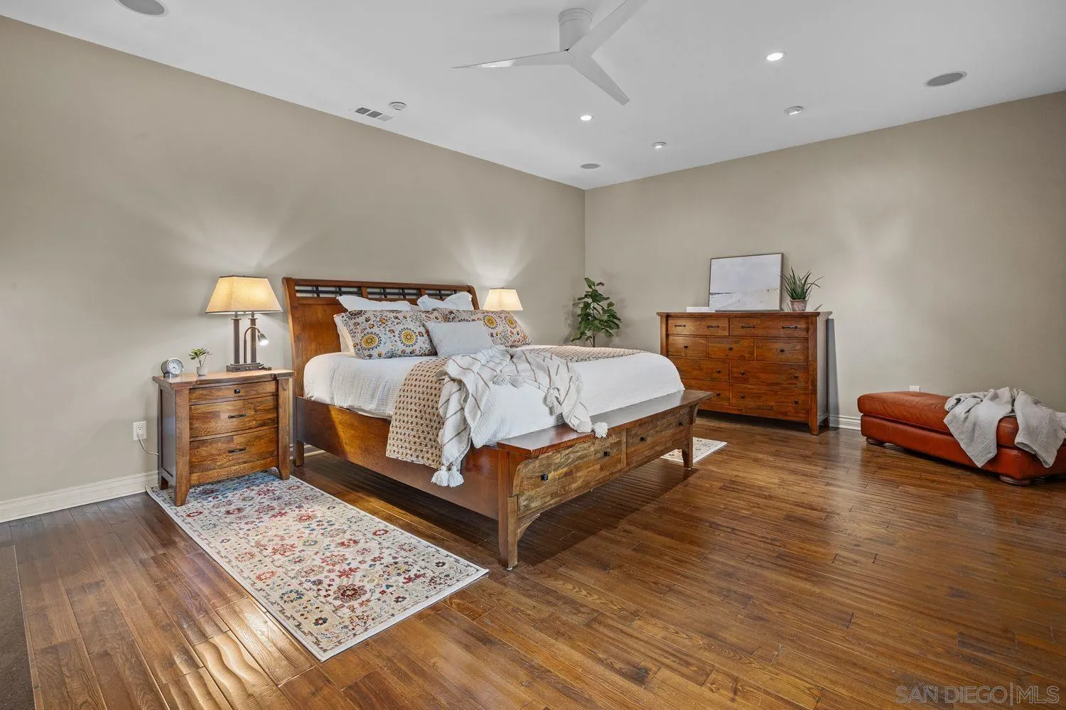 4622 Rhode Island St