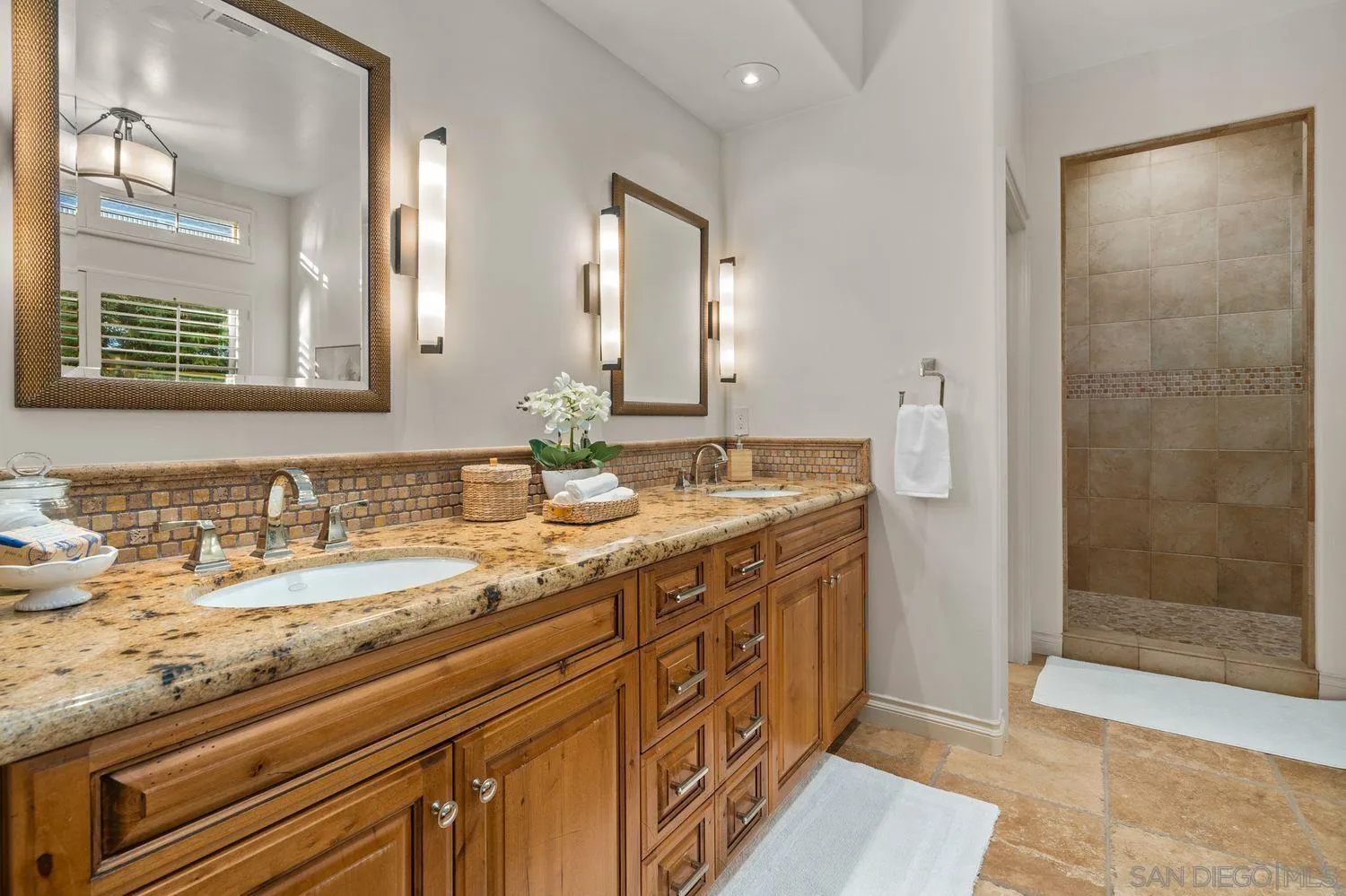 4622 Rhode Island St