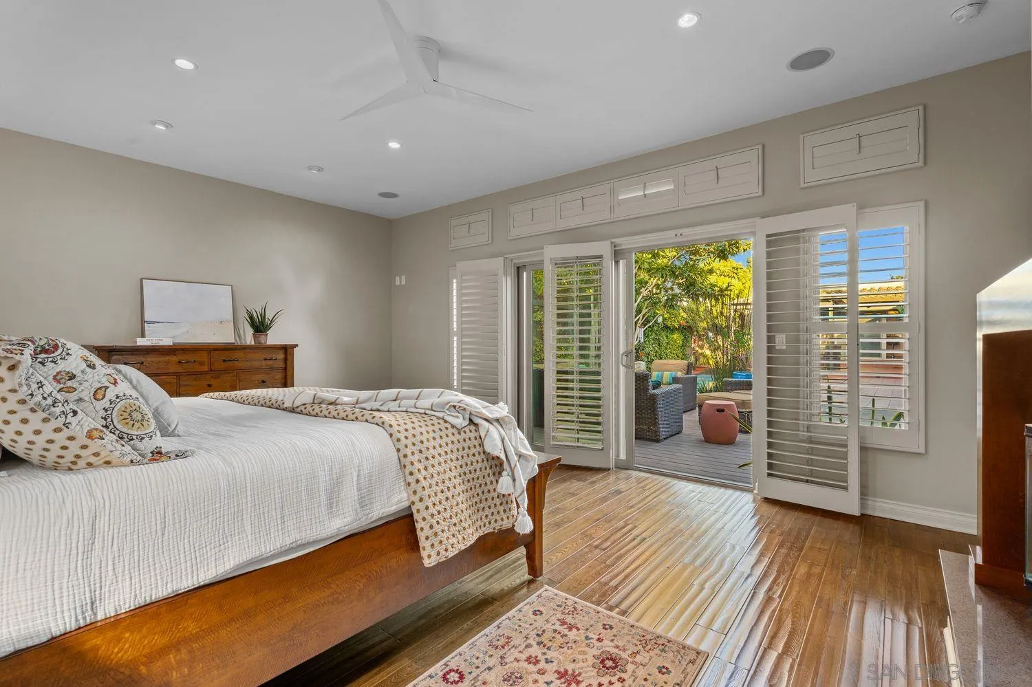 4622 Rhode Island St