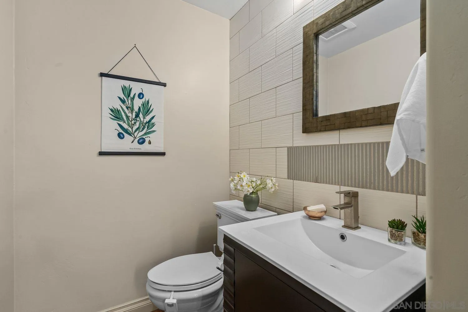 4622 Rhode Island St