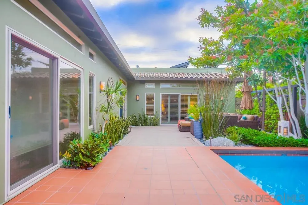 4622 Rhode Island St