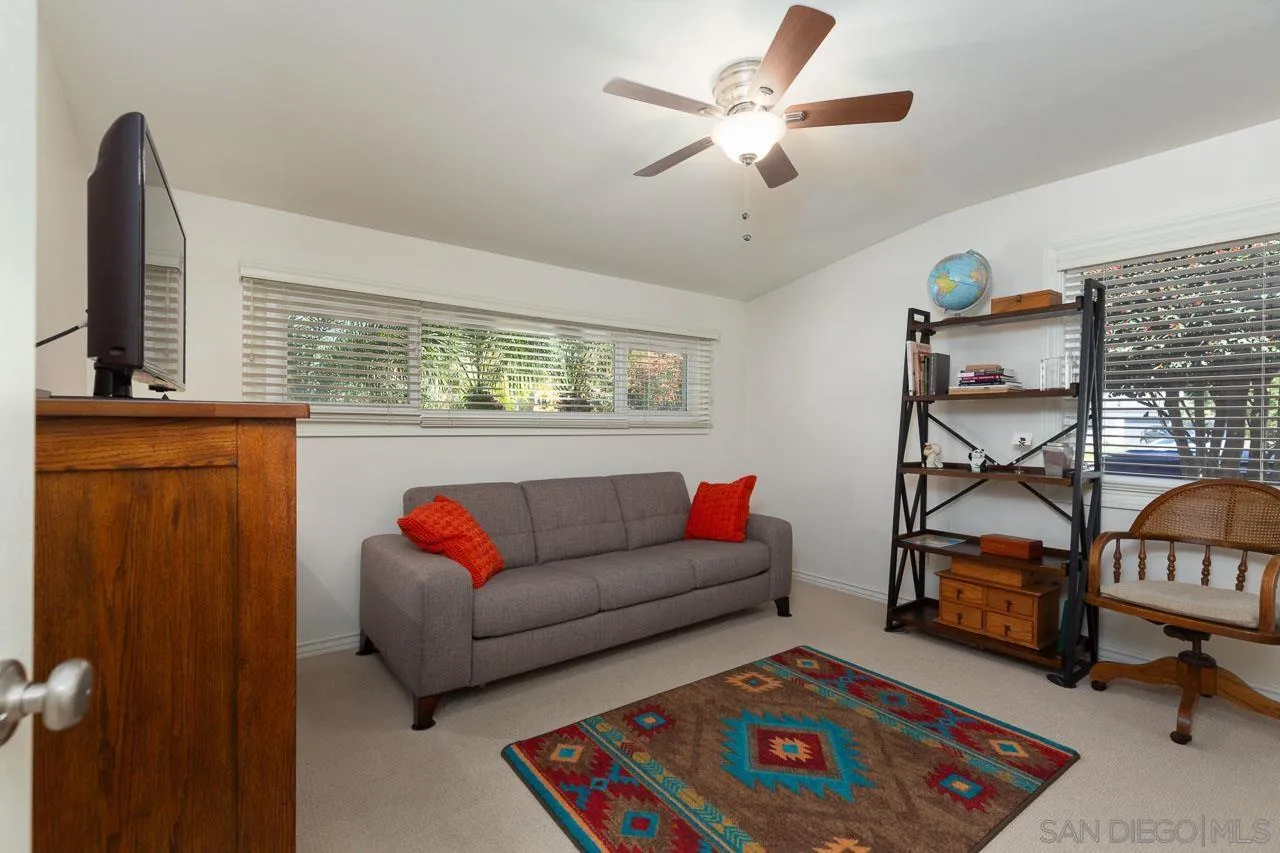 3851 Haiwatha Way