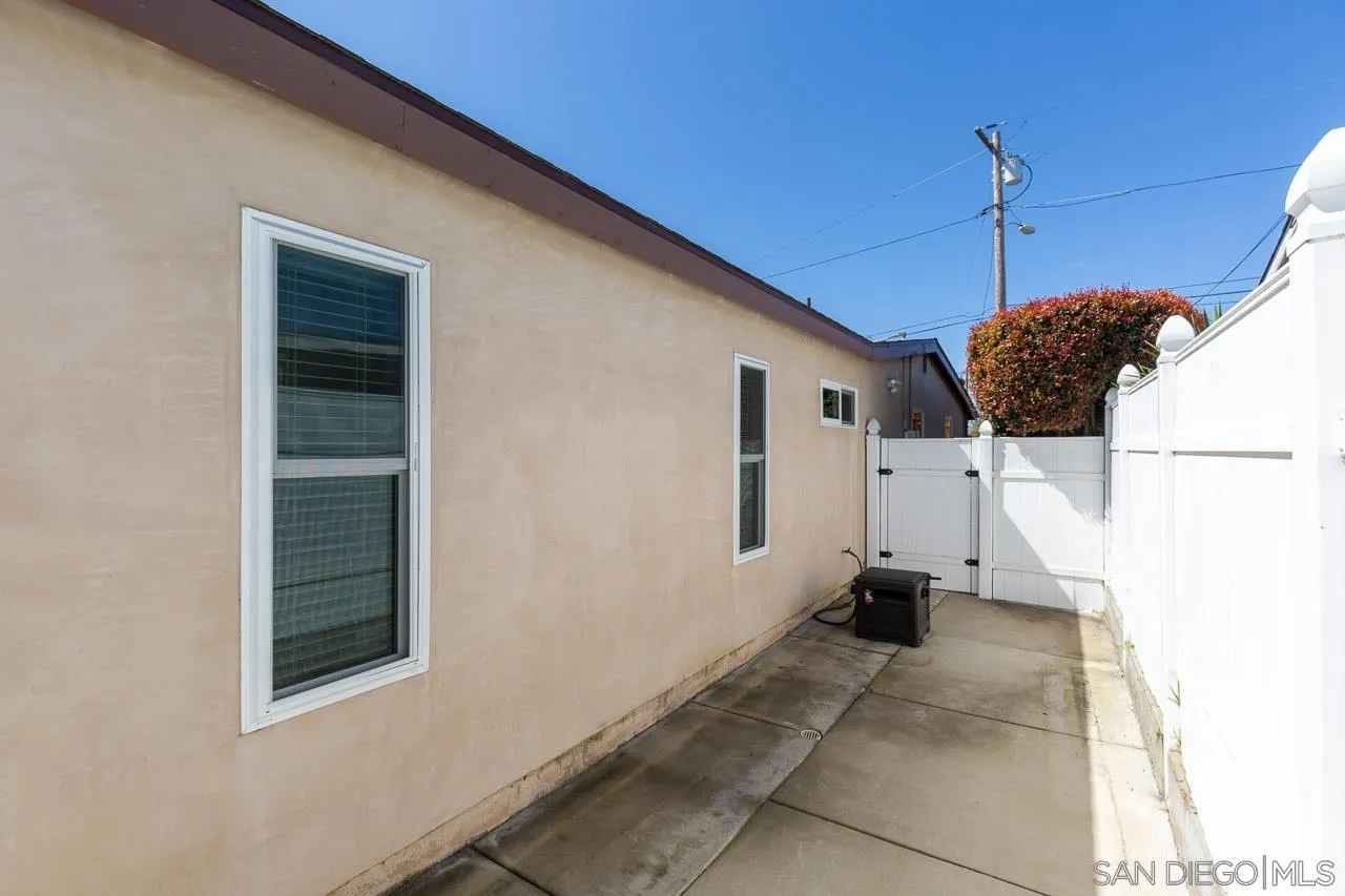 3851 Haiwatha Way
