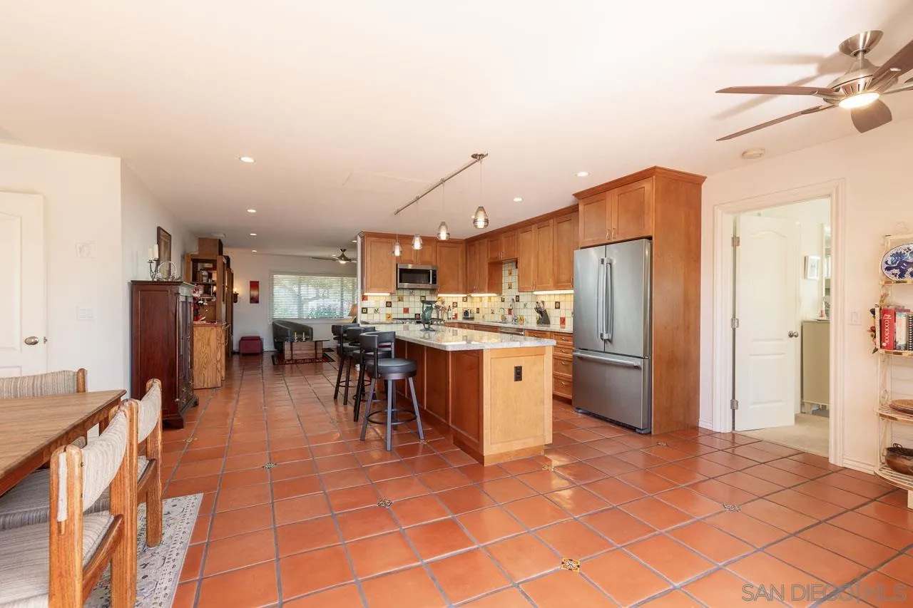 3851 Haiwatha Way