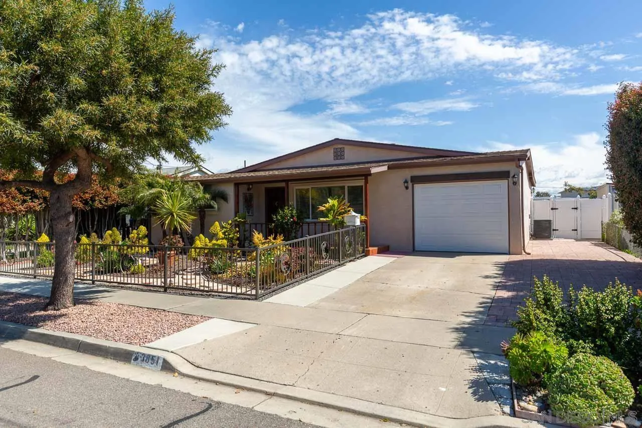 3851 Haiwatha Way