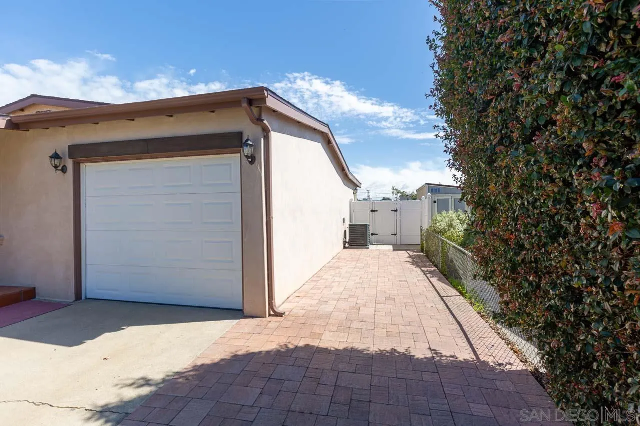 3851 Haiwatha Way