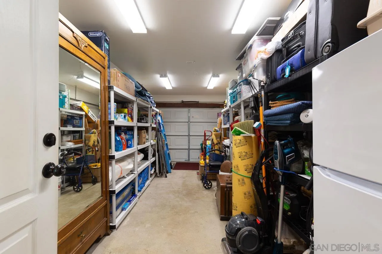 3851 Haiwatha Way