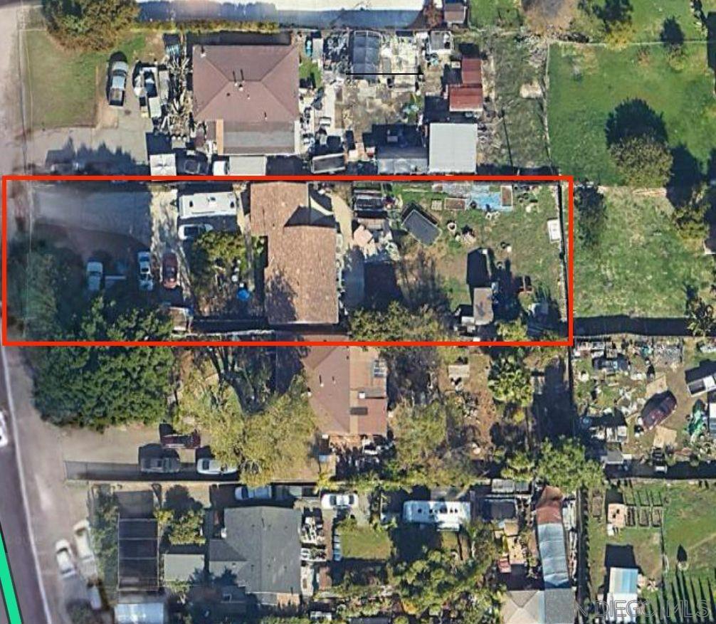 1627 N Santa Fe Ave