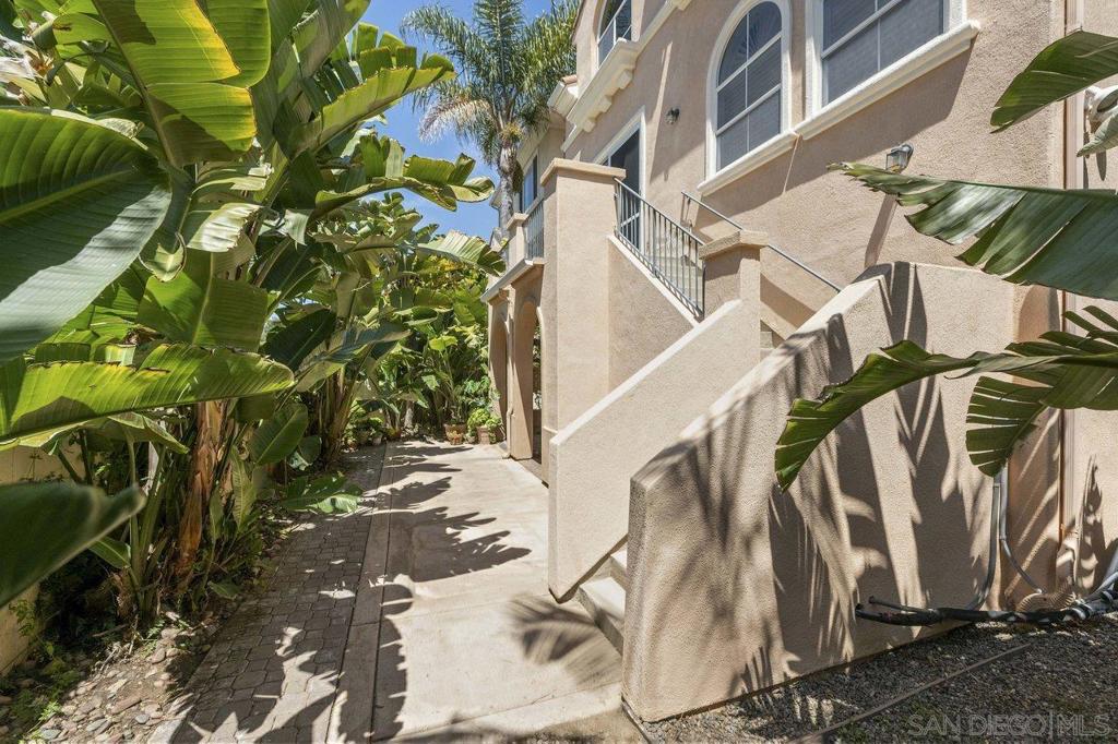 11259 Carmel Creek Rd
